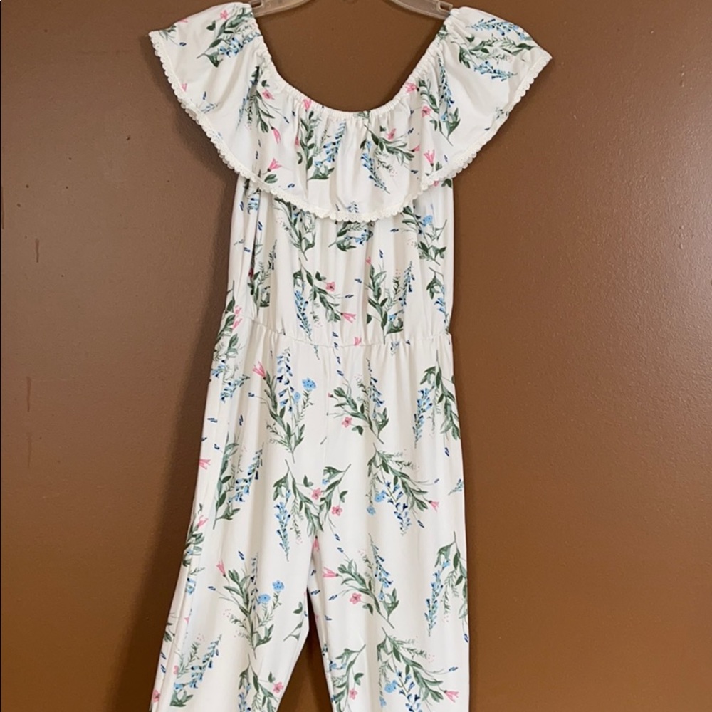 Off the shoulder jumper